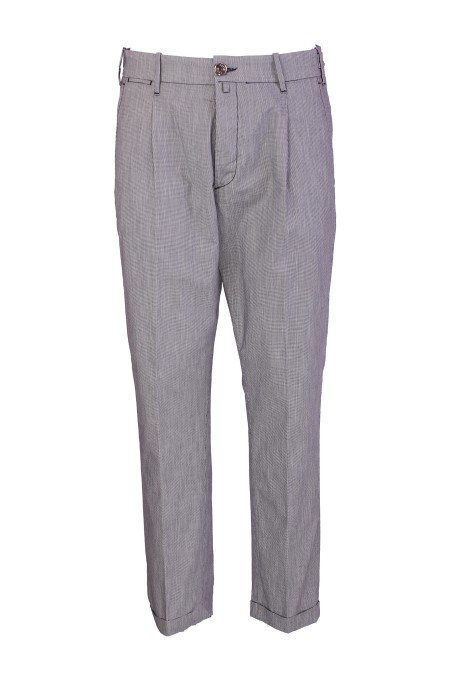 Shop JACOB COHEN  Trousers: Jacob Cohen "Henry" houndstooth trousers.
Henry cropped slim fit trousers.
Gray cotton and lyocell blend houndstooth fabric
Regular life.
Loops at the waist.
Pleats and pressed crease.
Slash pockets on the sides.
Back welt pockets with button.
Button closure.
Turn-up at the bottom.
Buttons with embossed logo, extra flat shape and palladium finish.
Internal flap embroidered with the name of the trousers and the founder's quote.
Square tag in suede with metal "Lily" plaque.
Perfumed with the exclusive Jacob Cohën fragrance.
Composition: 82% cotton, 16% lyocell, 2% elastane.
Made in Italy.. UPT03 01 S4183-3004